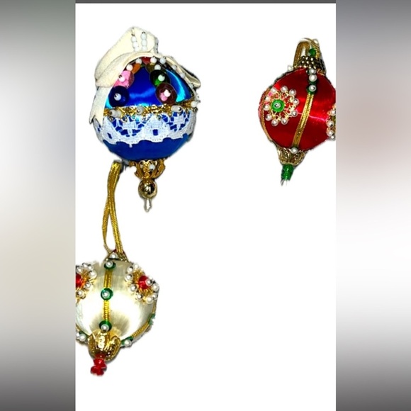 Vintage Beaded push pin Christmas Ornament Lot - Picture 3 of 4